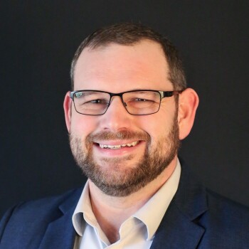 Stu Schneider Headshot 